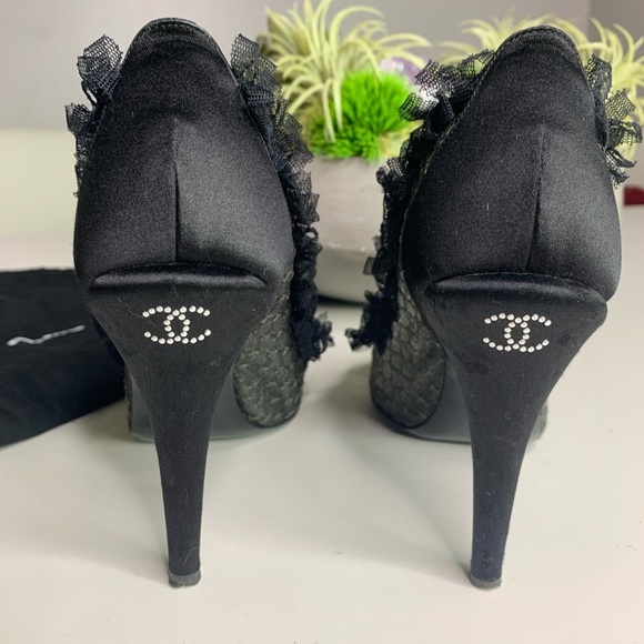 CHANEL Black satin Cap Round Toe Ruffle trim lace sheer high heels Stiletto shoe - Picture 7 of 15